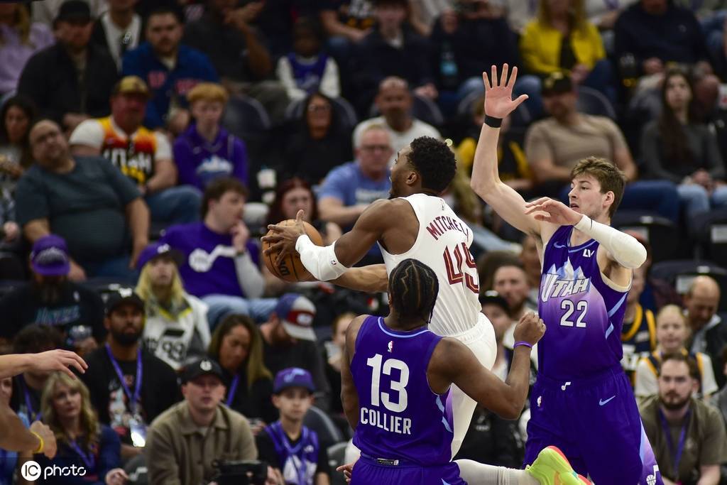 米切尔16分莫布利两双 骑士6人上双大胜爵士